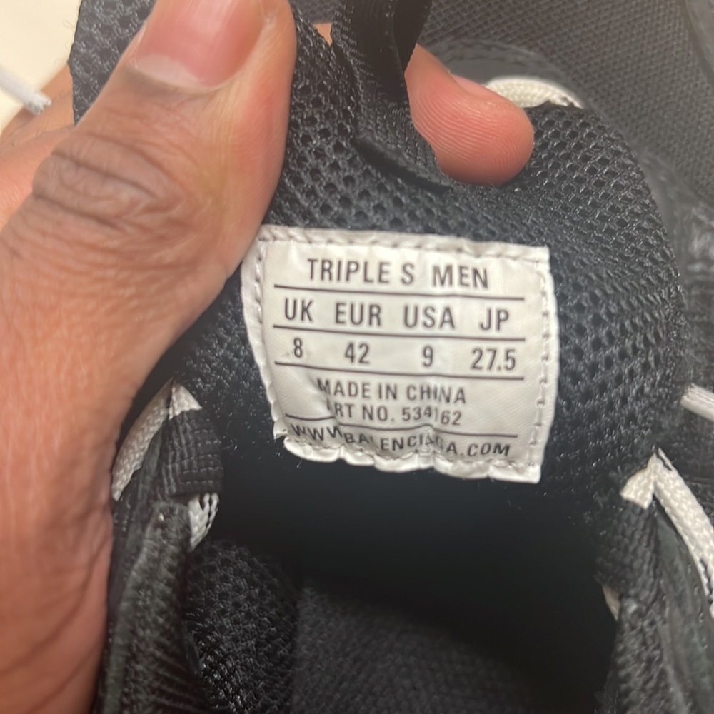 I’m selling balenciaga triple s - Picture 6 of 6